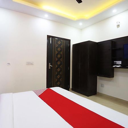 Oyo Flagship 42619 Diamond Key Hotel Delhi  Eksteriør billede