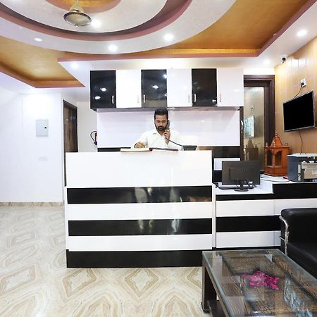 Oyo Flagship 42619 Diamond Key Hotel Delhi  Eksteriør billede