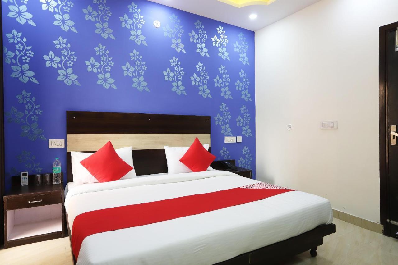 Oyo Flagship 42619 Diamond Key Hotel Delhi  Eksteriør billede