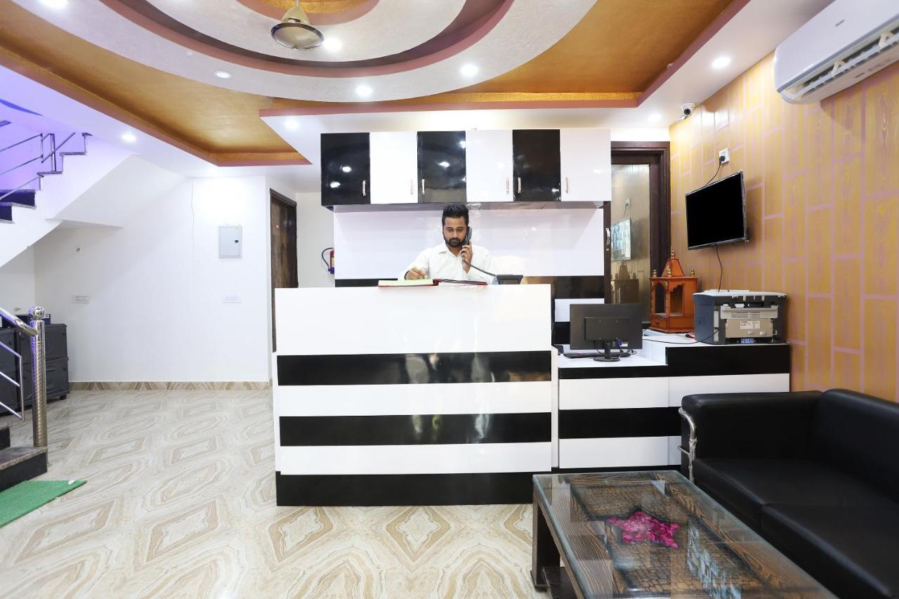 Oyo Flagship 42619 Diamond Key Hotel Delhi  Eksteriør billede